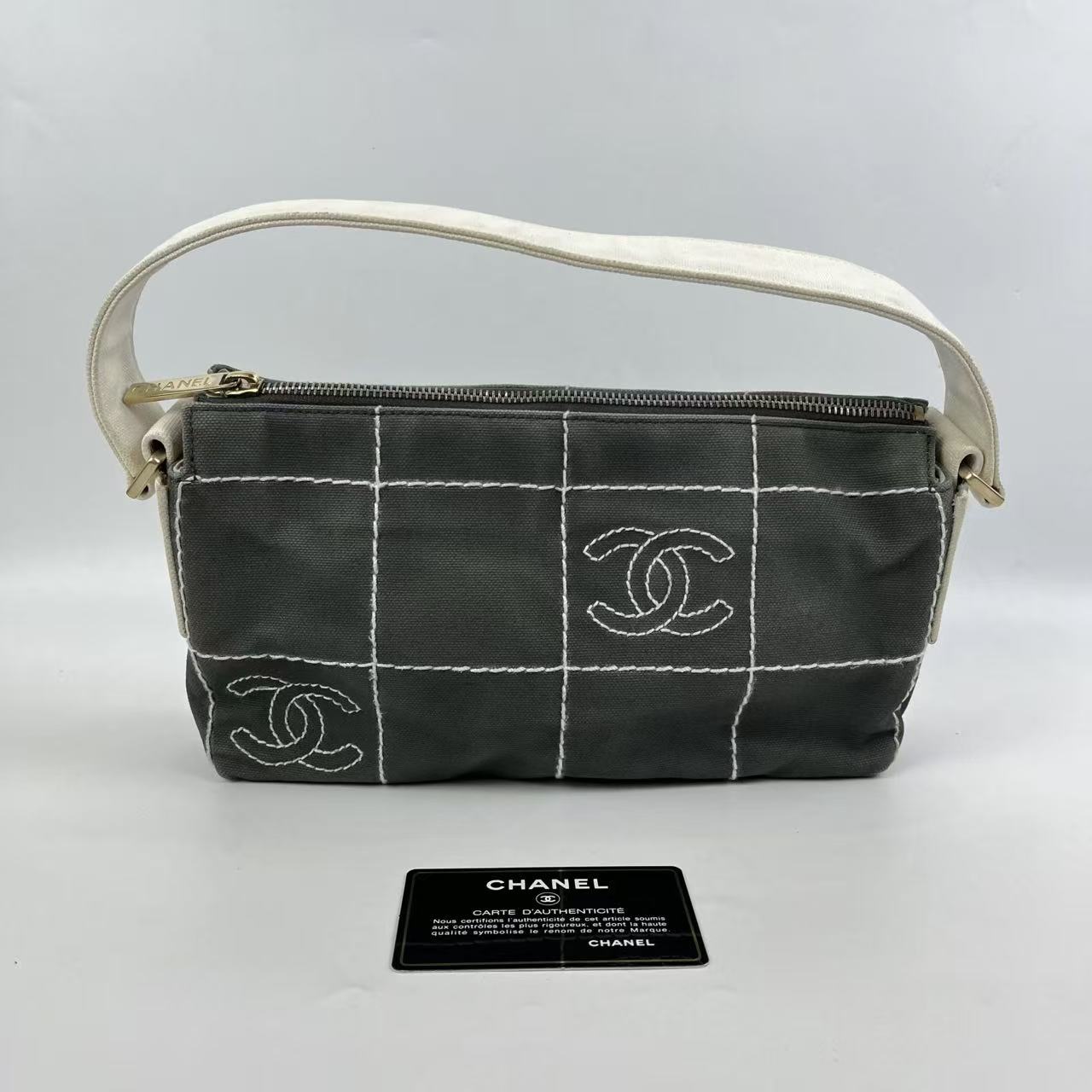 Chanel Borsa a Spalla in Tela a Motivo Check – Vintage