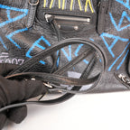 Balenciaga Papier A6 Graffiti Borsa a Mano Piccola in Pelle Nera con Borchie