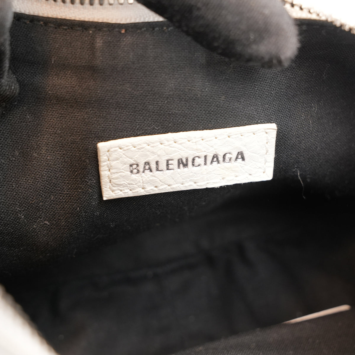 Balenciaga Le Cagole XS Bianca in Pelle di Agnello Arena con Hardware Argento Anticato