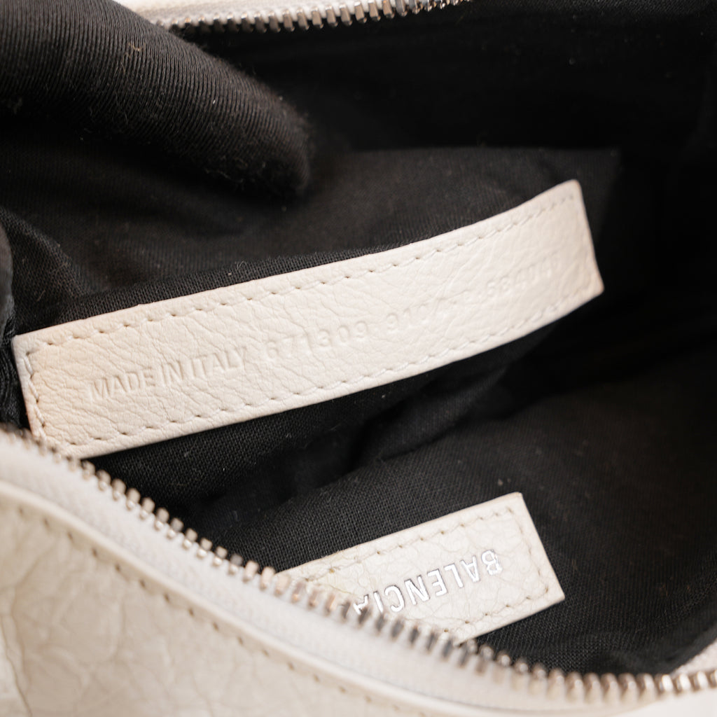 Balenciaga Le Cagole XS Bianca in Pelle di Agnello Arena con Hardware Argento Anticato