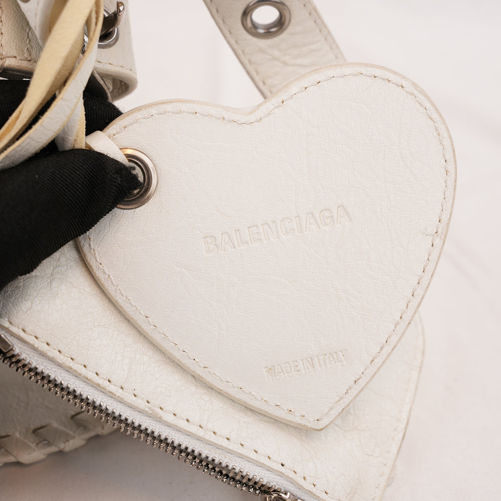 Balenciaga Le Cagole XS Bianca in Pelle di Agnello Arena con Hardware Argento Anticato
