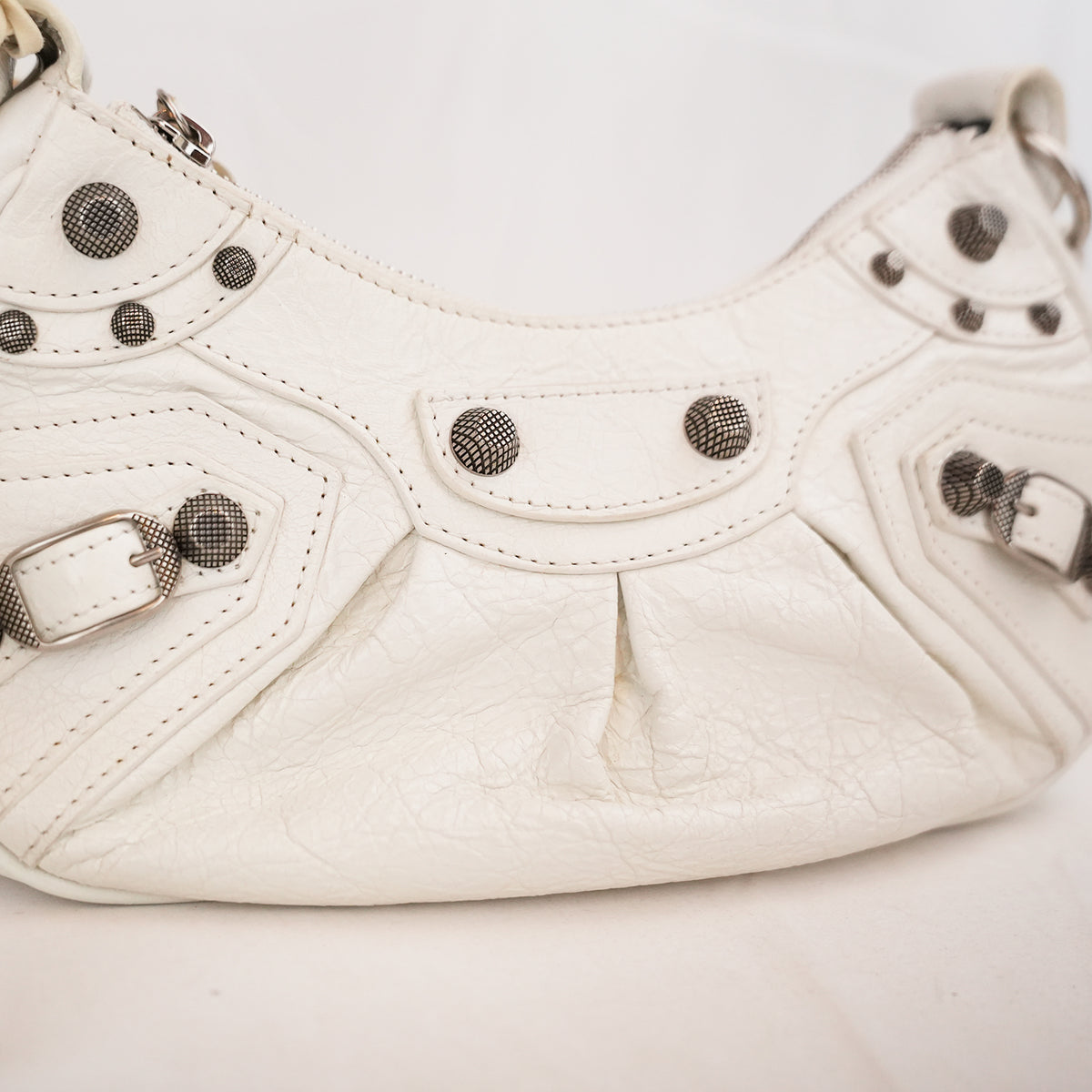Balenciaga Le Cagole XS Bianca in Pelle di Agnello Arena con Hardware Argento Anticato