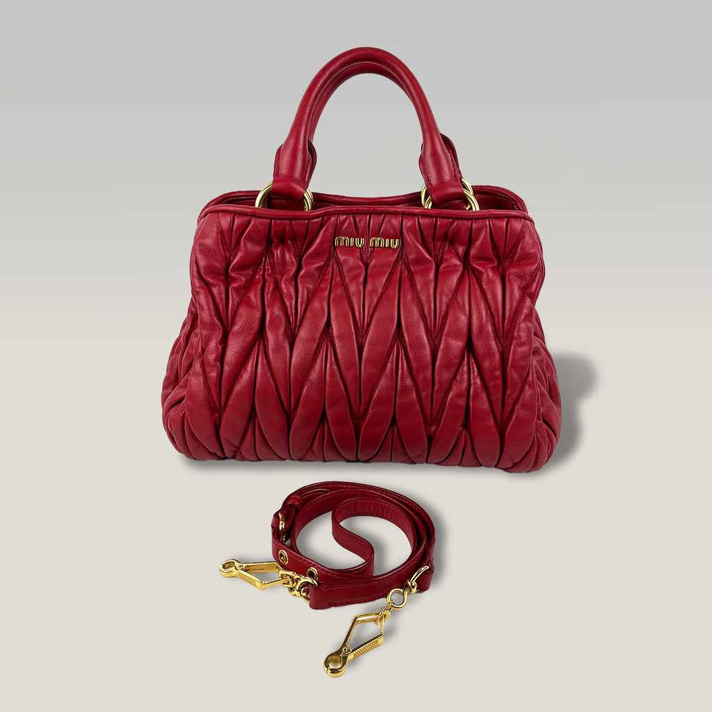 Miu Miu Wander Small Matelassé in Pelle di Vitello Rossa – Borsa Bauletto Donna 29 cm