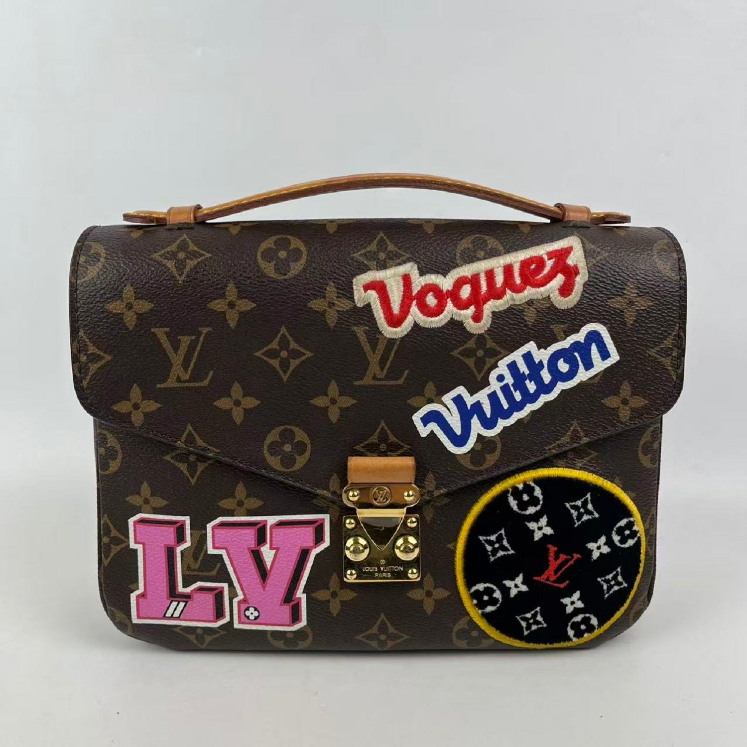 Louis Vuitton Pochette Métis Monogram con Patch Ricamati Multicolor in Tela e Pelle