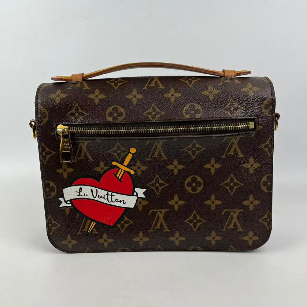 Louis Vuitton Pochette Métis Monogram con Patch Ricamati Multicolor in Tela e Pelle