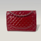 Chanel Borsa a Spalla in Pelle Verniciata Rossa Trapuntata con Logo CC e Catena