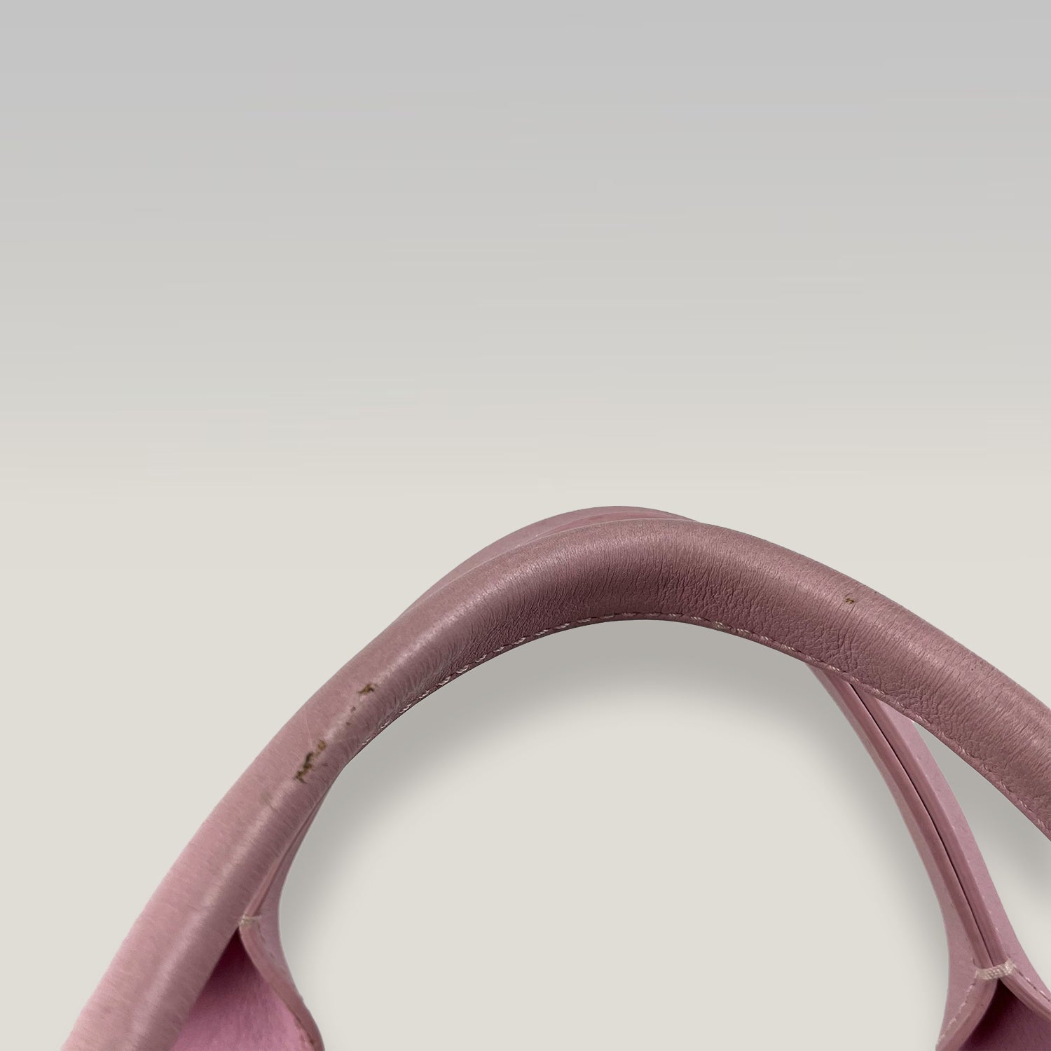 Chanel Deauville Medium Tote Bianca e Rosa in Tessuto con Manici in Pelle