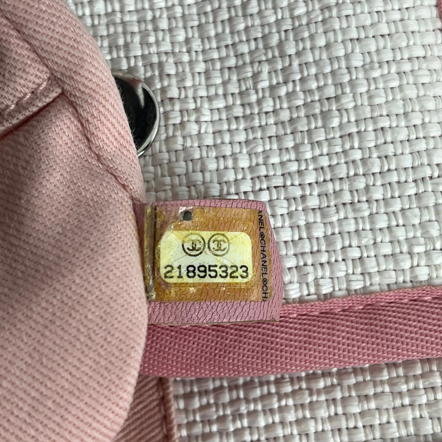 Chanel Deauville Medium Tote Bianca e Rosa in Tessuto con Manici in Pelle
