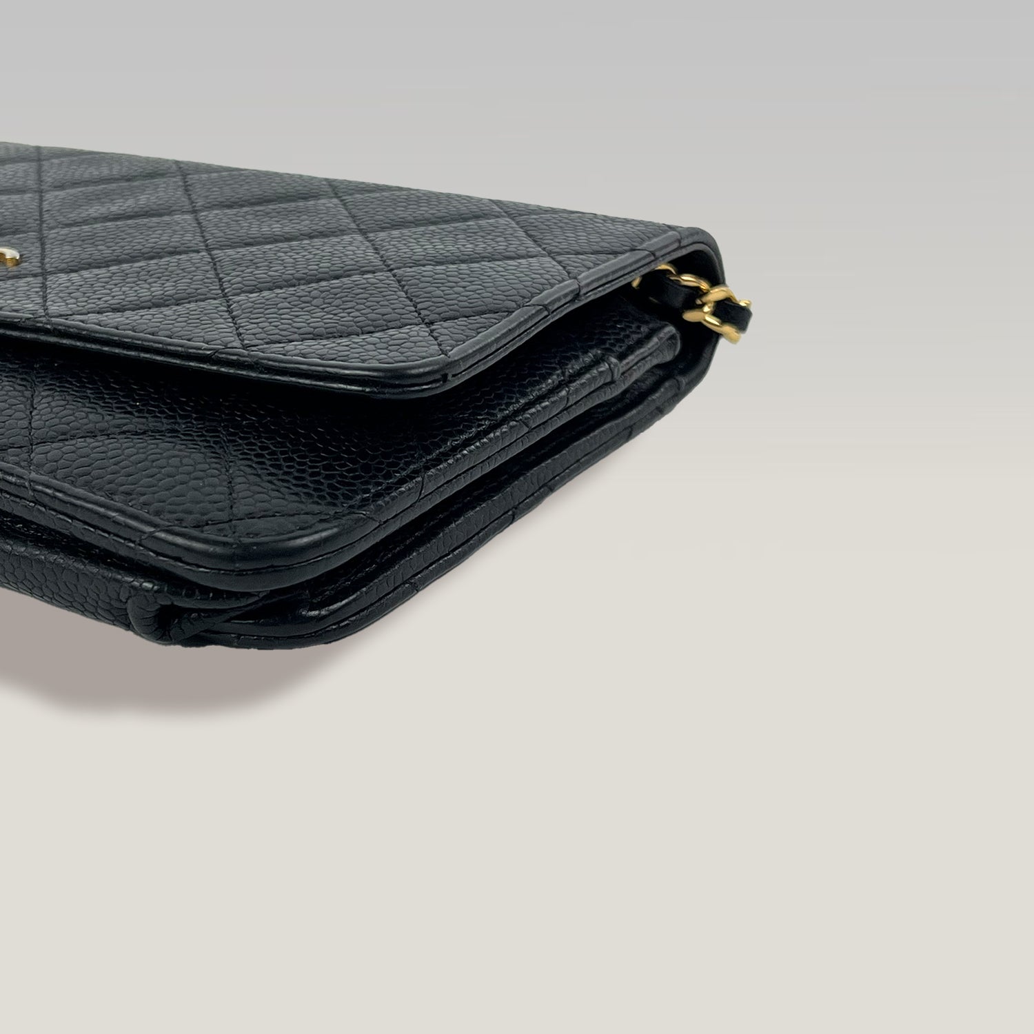 Chanel Wallet On Chain in Pelle Caviar Nera con Hardware Oro