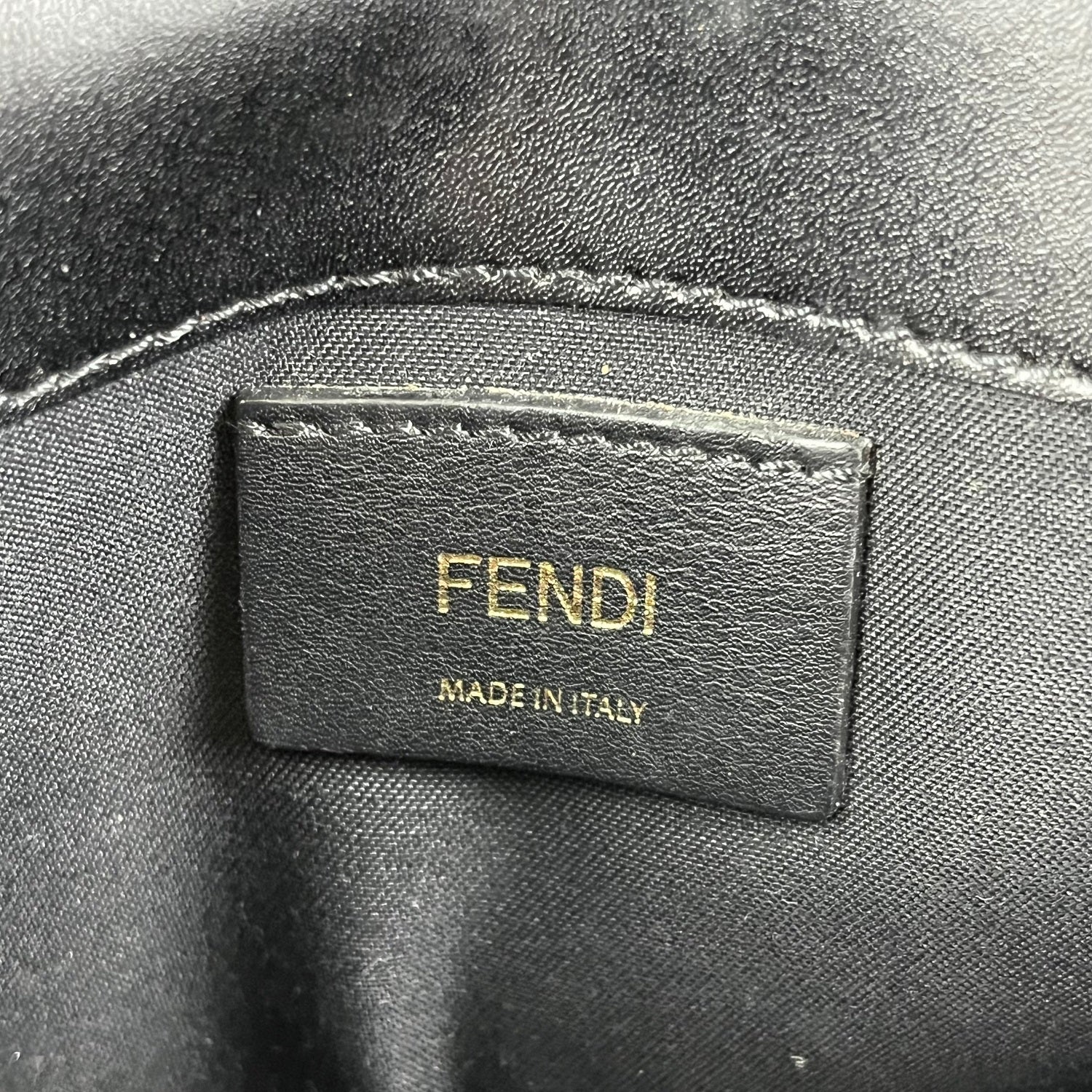 Fendi Kan I Logo Borsa a Tracolla in Pelle Nera con Catena Dorata | Shoulder Bag Donna