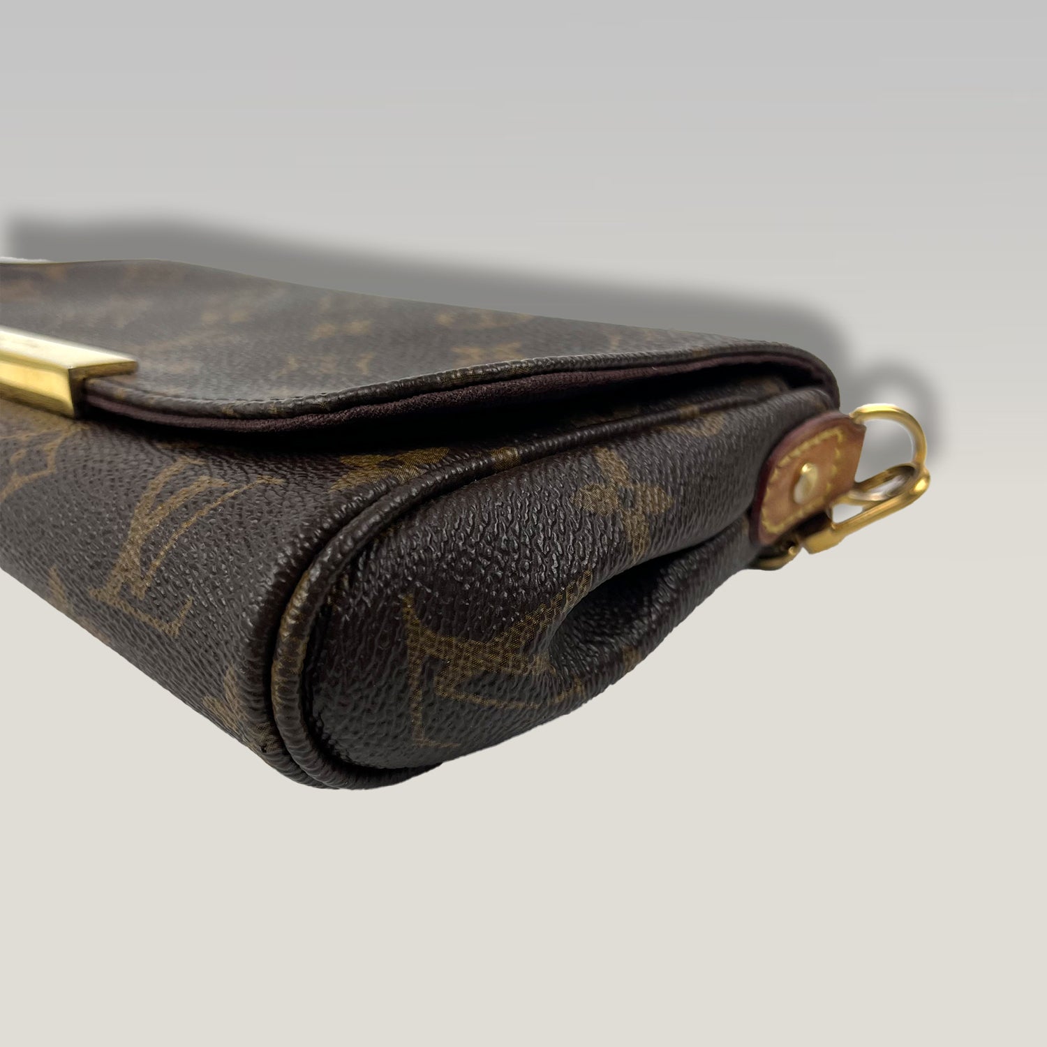 Louis Vuitton Favorite MM Monogram Elegante