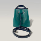 Louis Vuitton NéoNoé BB in Pelle Epi Verde Scuro e Blu