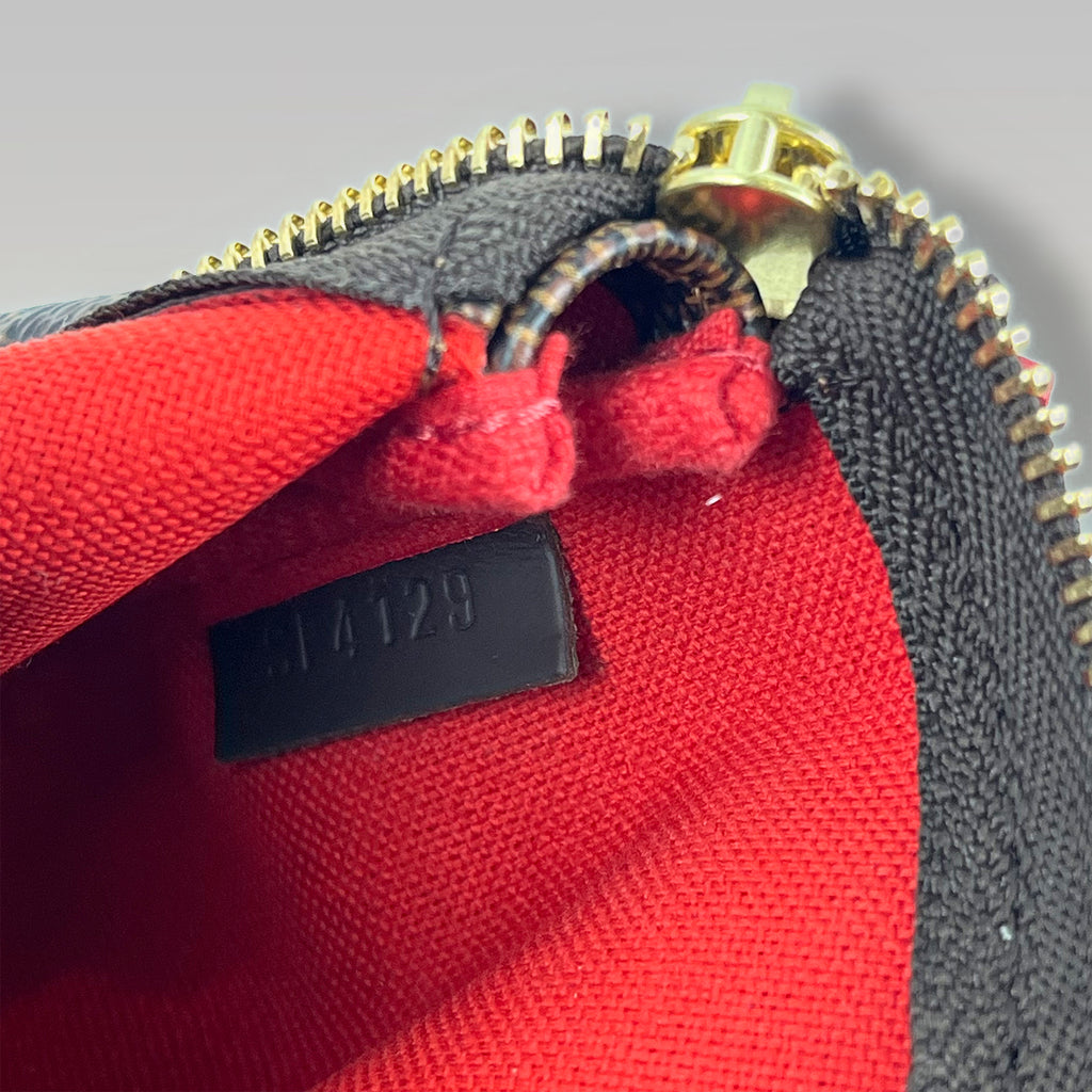 Louis Vuitton Vivienne A Paris Mini Pochette Accessoires Damier Ebene Limited Edition Canvas Marrone 15 cm