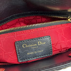 DIOR Lady Dior Piccola Nera in Pelle Cannage con Hardware Dorato e Charm D.I.O.R.