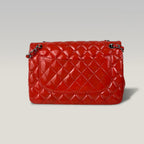 Chanel Maxi Classic Double Flap Borsa in Pelle Verniciata Rossa con Hardware Argento
