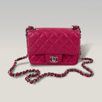 Chanel Mini Square Classic Flap Bag Lambskin Rosa Fucsia Trapuntata con Tracolla a Catena 18 cm