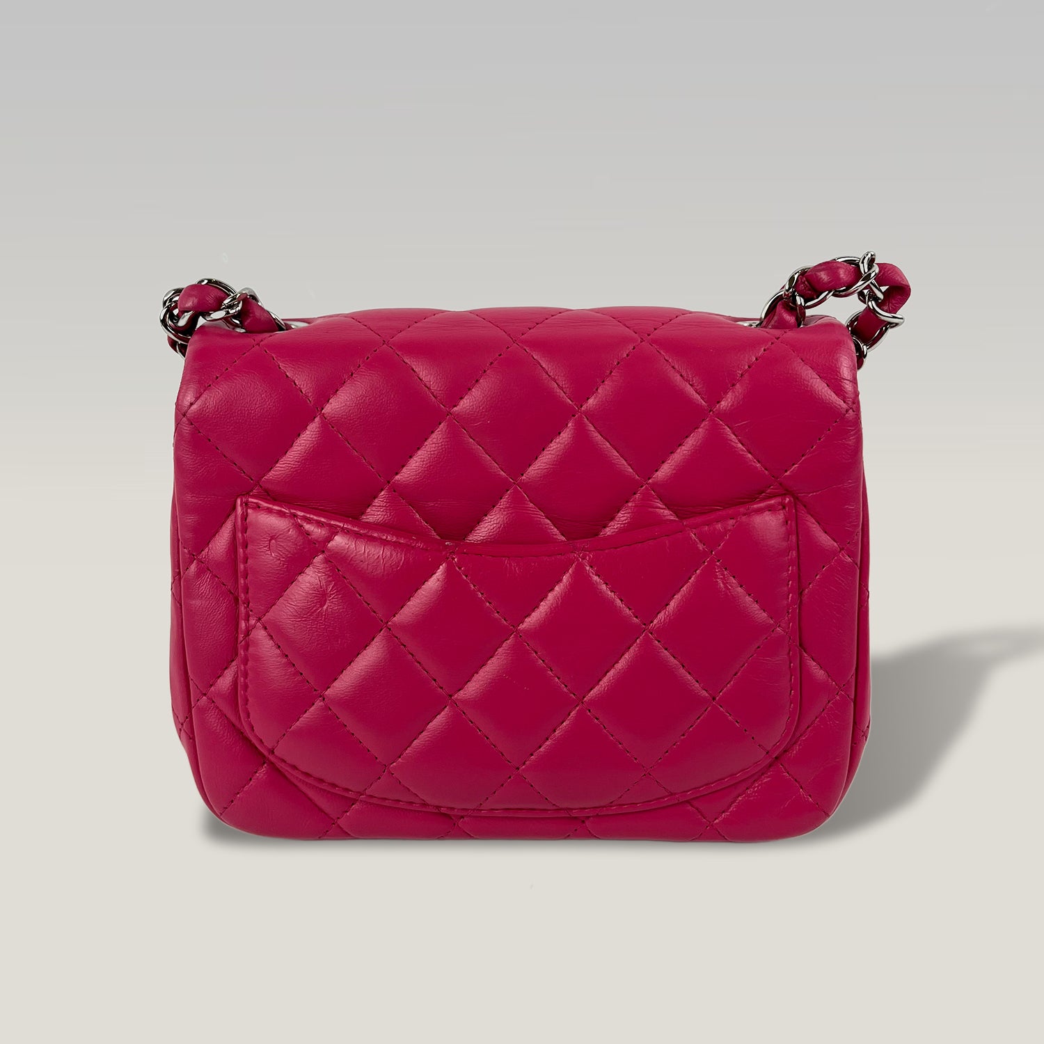 Chanel Mini Square Classic Flap Bag Lambskin Rosa Fucsia Trapuntata con Tracolla a Catena 18 cm