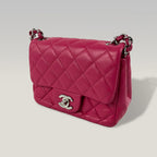 Chanel Mini Square Classic Flap Bag Lambskin Rosa Fucsia Trapuntata con Tracolla a Catena 18 cm