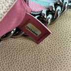 Chanel Boy Media in Pelle Caviar Multicolore Trapuntata con Logo CC e Catena – Borsa a Spalla