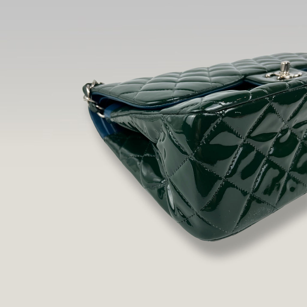 Chanel Jumbo Classic Double Flap Borsa in Pelle Verniciata Blu Petrolio con Hardware Argento
