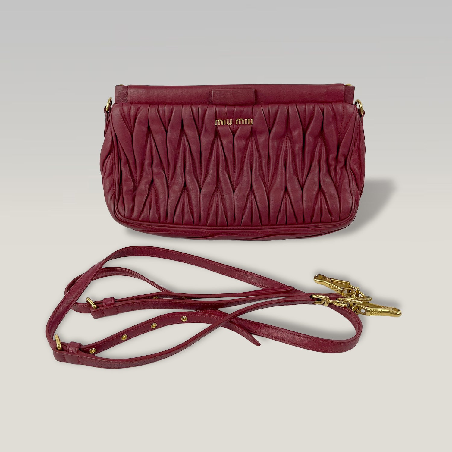 Miu Miu Borsa a Tracolla in Pelle Matelassé Rossa con Tracolla Regolabile | Crossbody Bag Donna