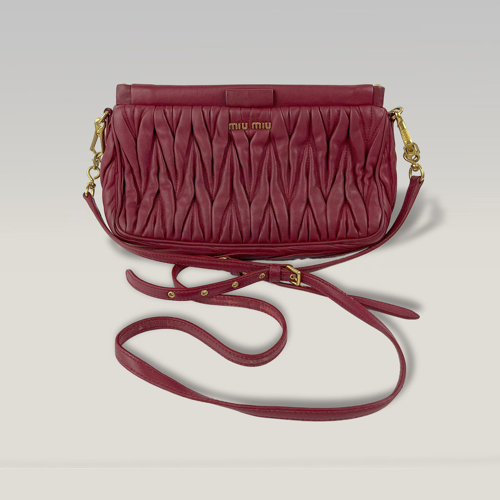 Miu Miu Borsa a Tracolla in Pelle Matelassé Rossa con Tracolla Regolabile | Crossbody Bag Donna