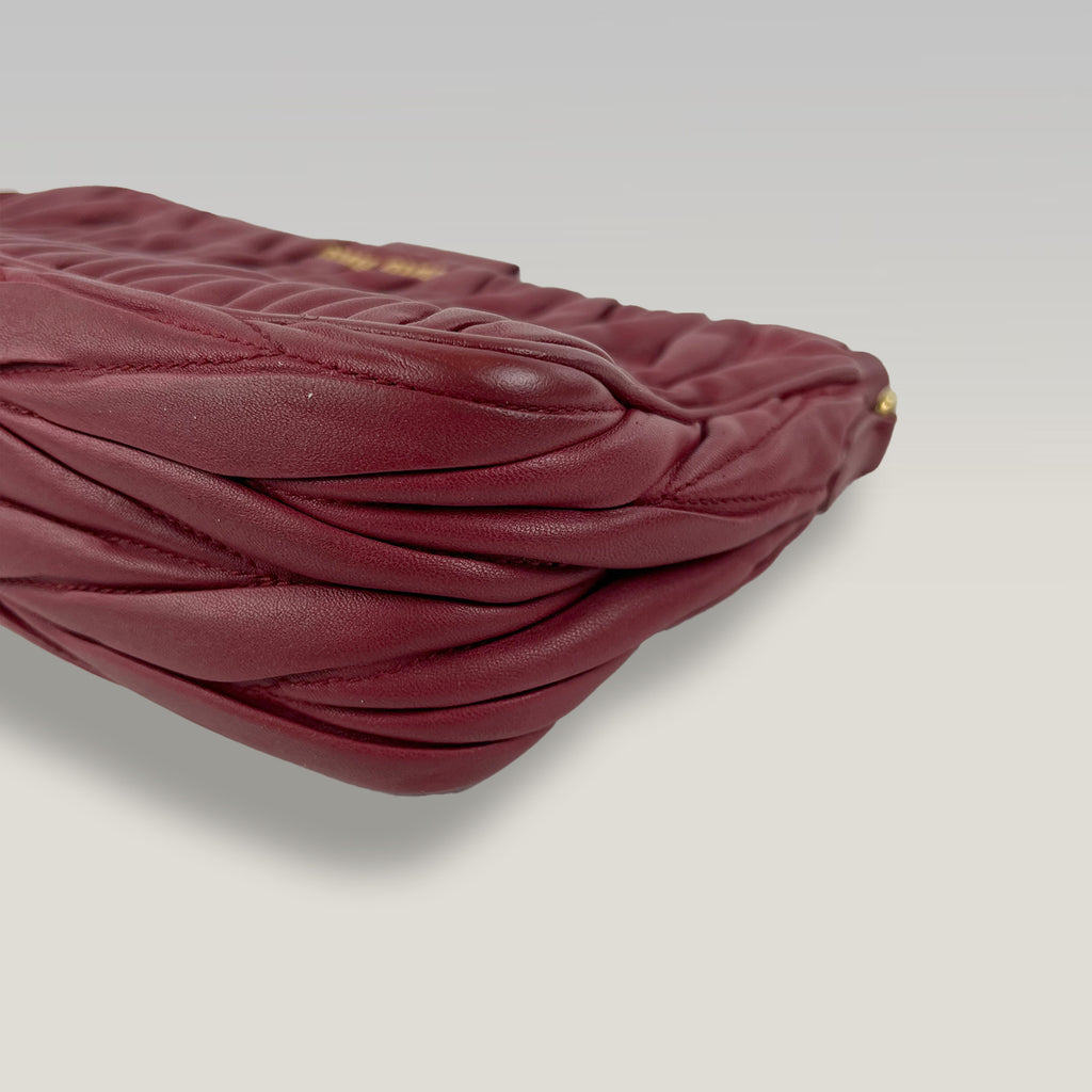 Miu Miu Borsa a Tracolla in Pelle Matelassé Rossa con Tracolla Regolabile | Crossbody Bag Donna