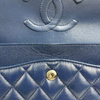 Chanel Classic Flap Medium Blu Navy in Pelle Caviar Trapuntata con Chiusura CC Argentata