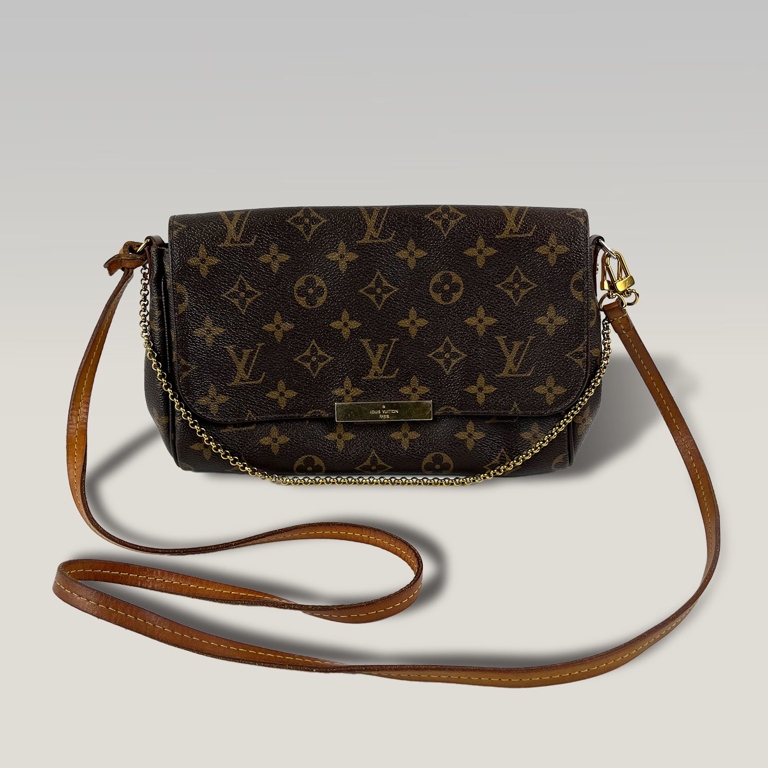 Louis Vuitton Favorite MM Monogram Canvas Shoulder Bag Marrone con Tracolla e Catena Oro 24 cm