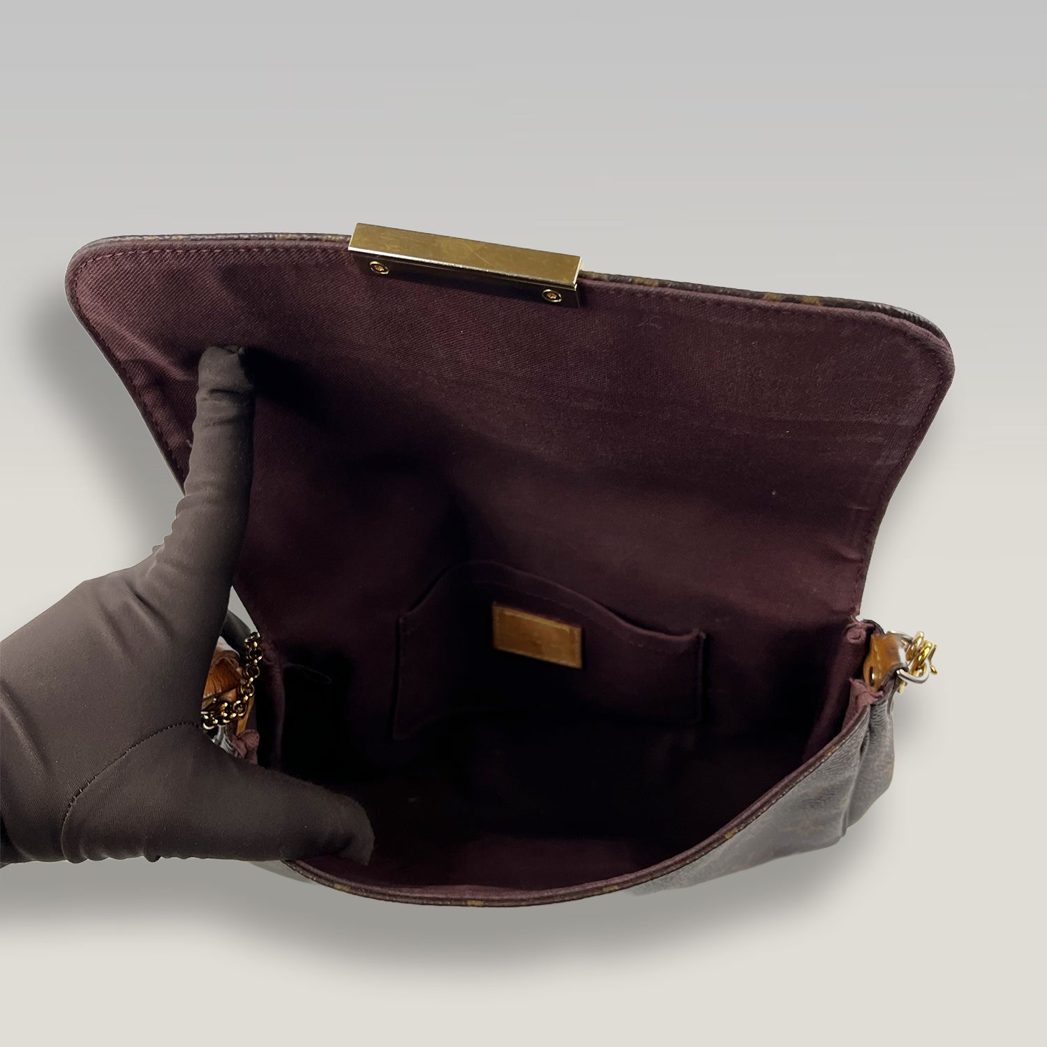 Louis Vuitton Favorite MM Monogram Canvas Shoulder Bag Marrone con Tracolla e Catena Oro 24 cm