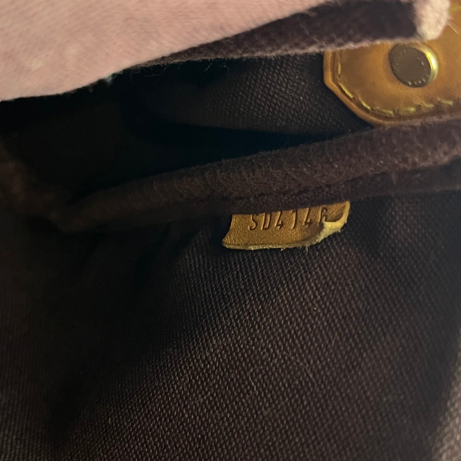 Louis Vuitton Favorite MM Monogram Canvas Shoulder Bag Marrone con Tracolla e Catena Oro 24 cm