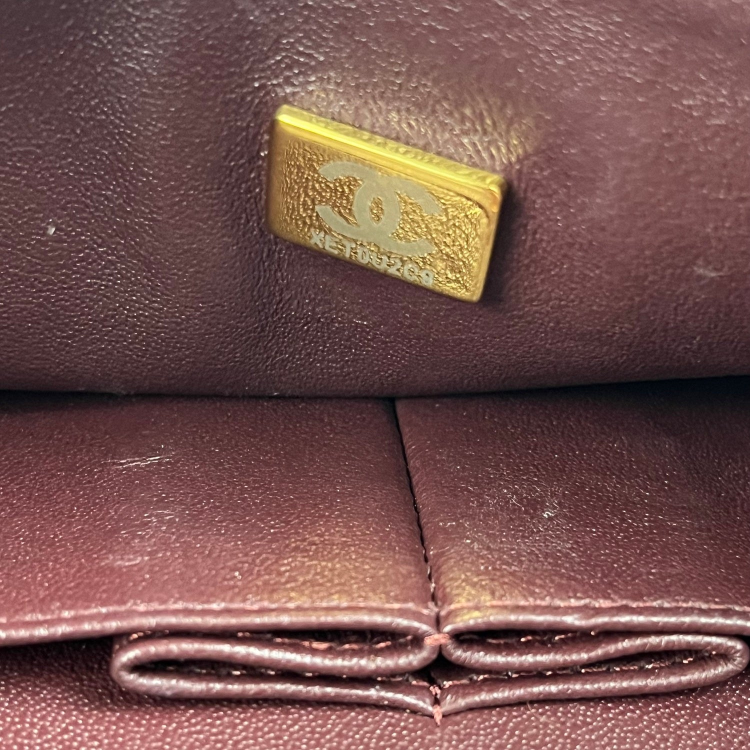 Chanel Medium Classic Flap Bag Nera in Pelle Caviar Trapuntata
