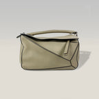 LOEWE Puzzle Bag 29 cm in Light Grey Leather – Geometric Shoulder Bag 