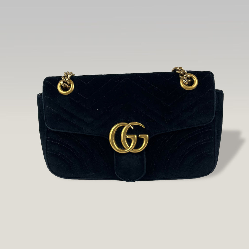 Gucci GG Marmont Flap Bag Nera in Velluto con GG Dorato