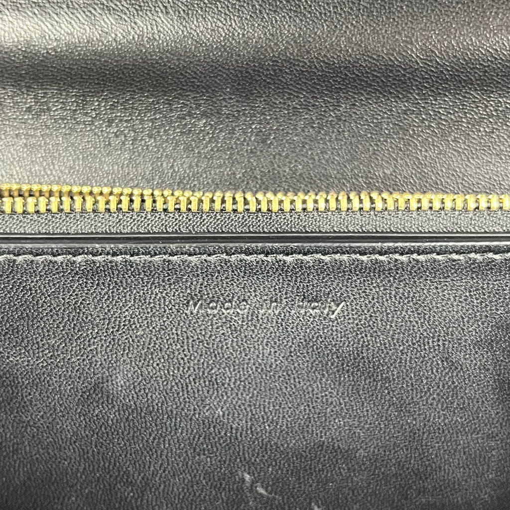 Celine Classic Box Bag Medium Nera in Pelle di Vitello con Chiusura Dorata e Tracolla Regolabile