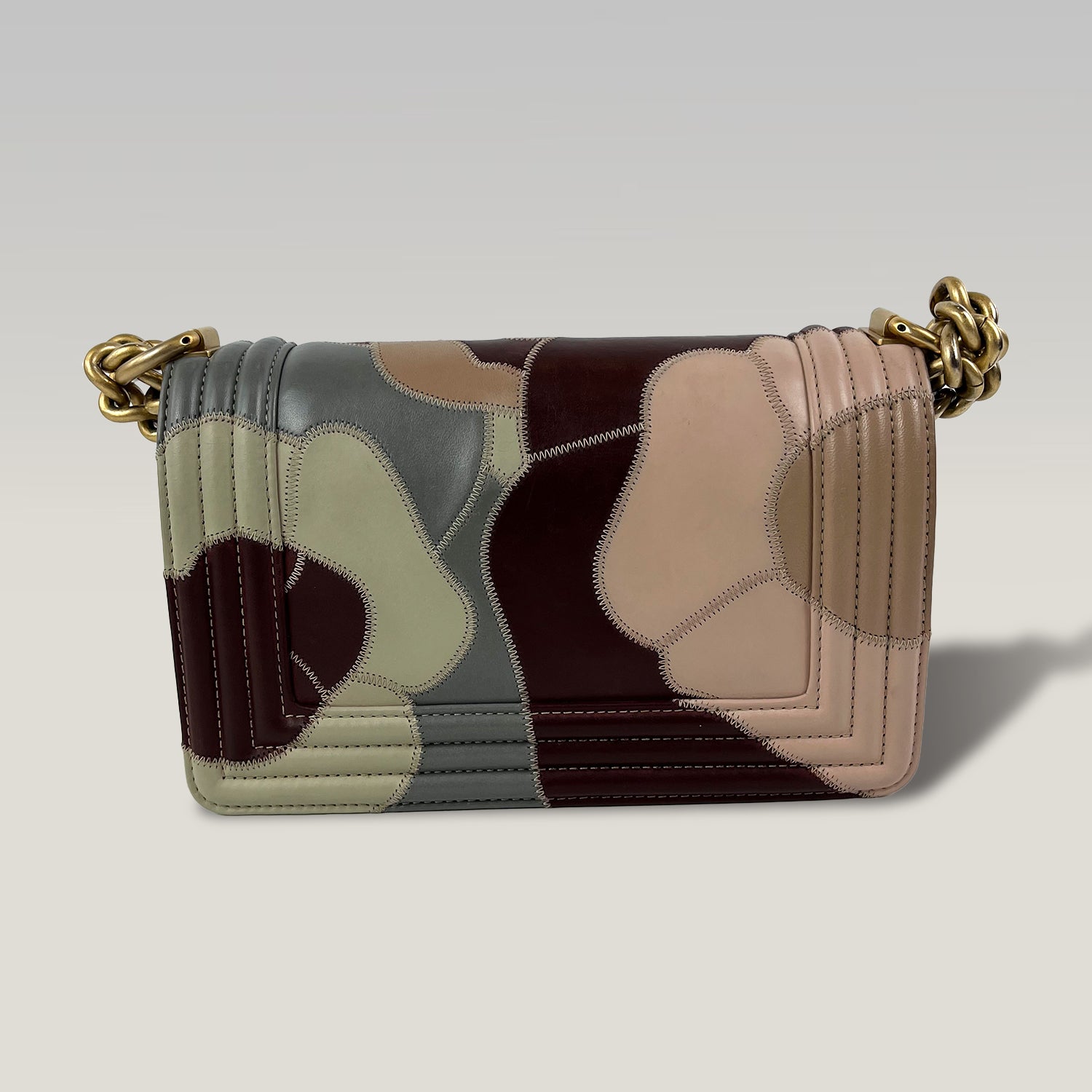 Chanel Boy Small Camellia Patchwork Leather Flap Bag Multicolor con Catena Dorata