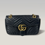 Gucci GG Marmont Medium Borsa a Tracolla in Pelle Nera Matelassé con Catena Dorata | Shoulder Bag Donna