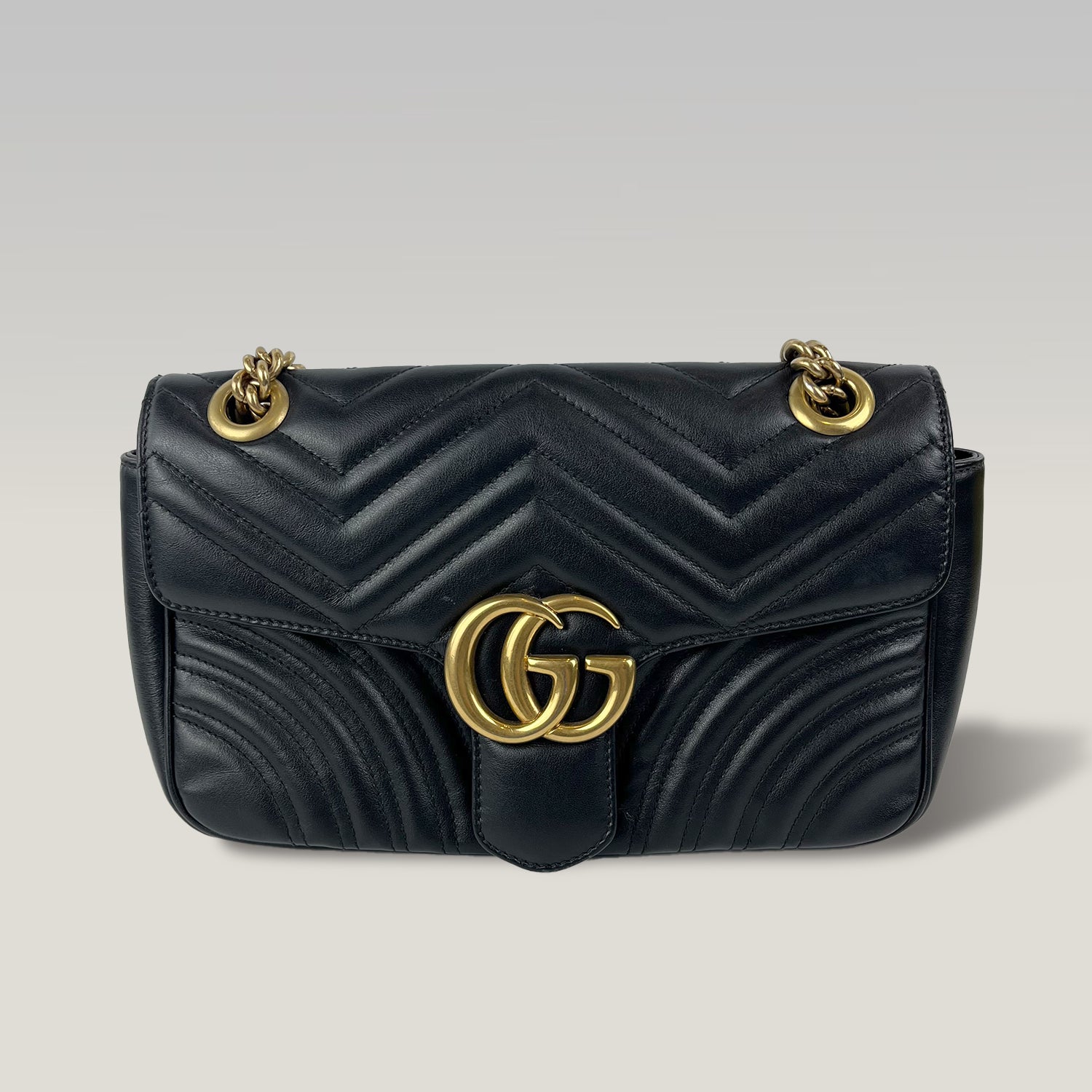 Gucci GG Marmont Medium Borsa a Tracolla in Pelle Nera Matelassé con Catena Dorata | Shoulder Bag Donna