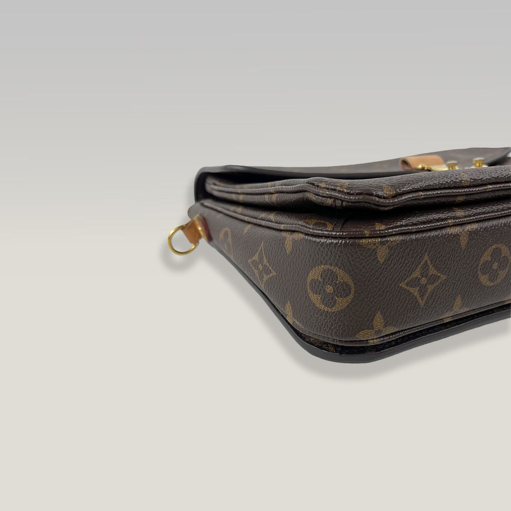 LOUIS VUITTON Pochette Métis Monogram con Pelle Naturale