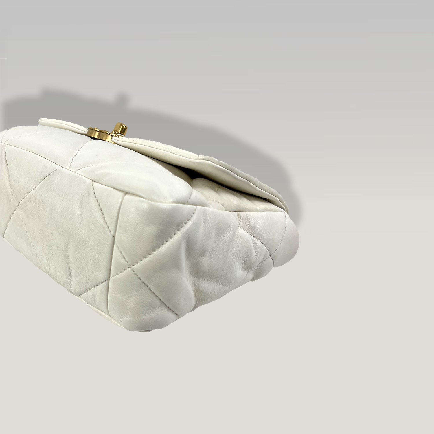Chanel 19 Small in White Leather with Gold Hardware and Mixed Chain 