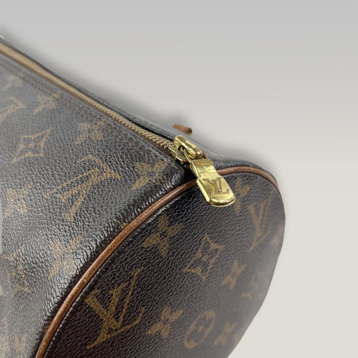 Louis Vuitton Papillon 30 Vintage in Tela Monogram con Manici in Vacchetta