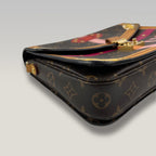LOUIS VUITTON Pochette Métis Summer Trunks in Tela Monogram Multicolore con Finiture in Pelle