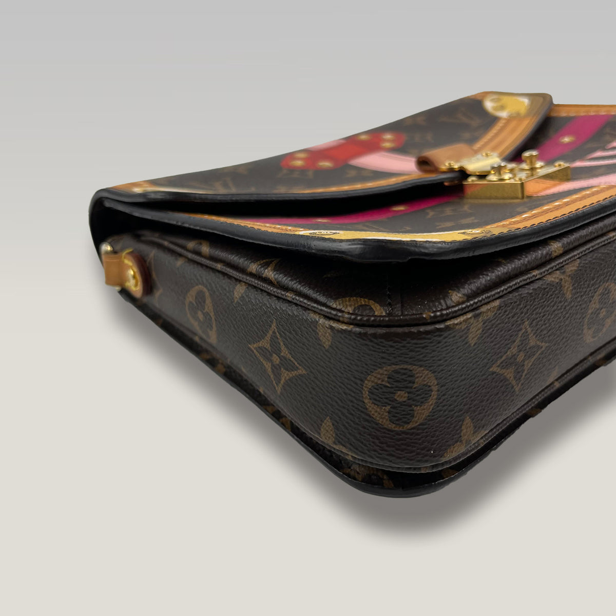 LOUIS VUITTON Pochette Métis Summer Trunks in Tela Monogram Multicolore con Finiture in Pelle