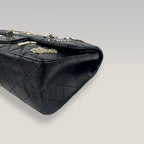 Chanel 2.55 Reissue Medium Bag Nera in Pelle Trapuntata con Metalleria Grigia