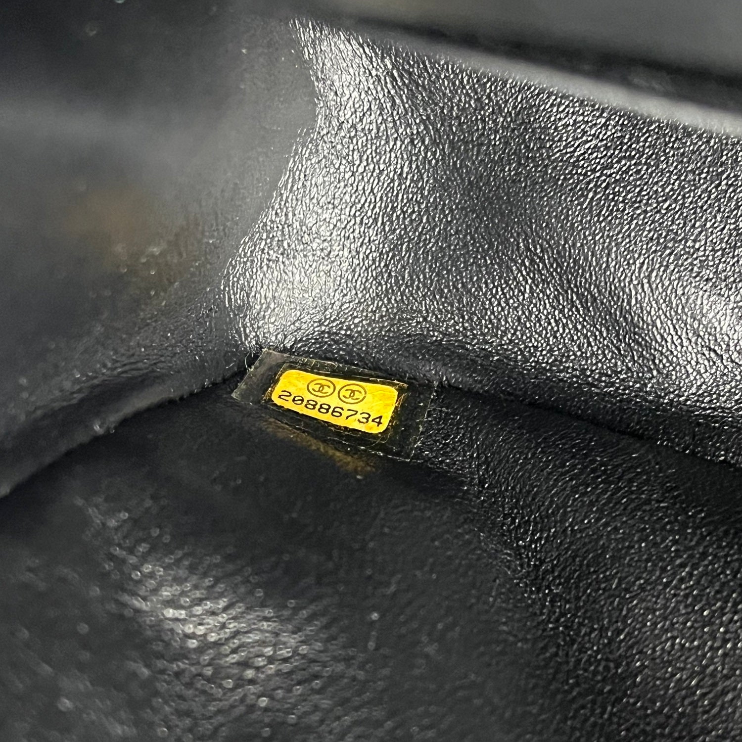 Chanel 2.55 Reissue Medium Bag Nera in Pelle Trapuntata con Metalleria Grigia