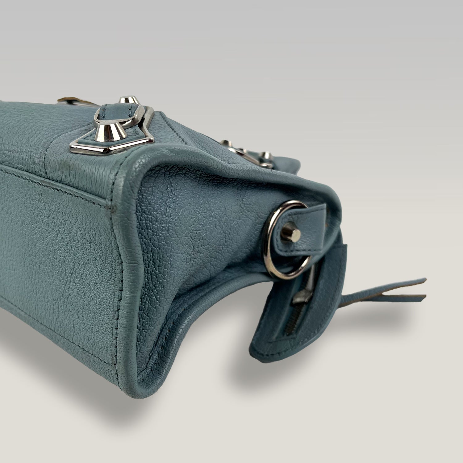 Balenciaga Mini City in Pelle Azzurra – Iconica Borsa Motorcycle con Tracolla 24 cm