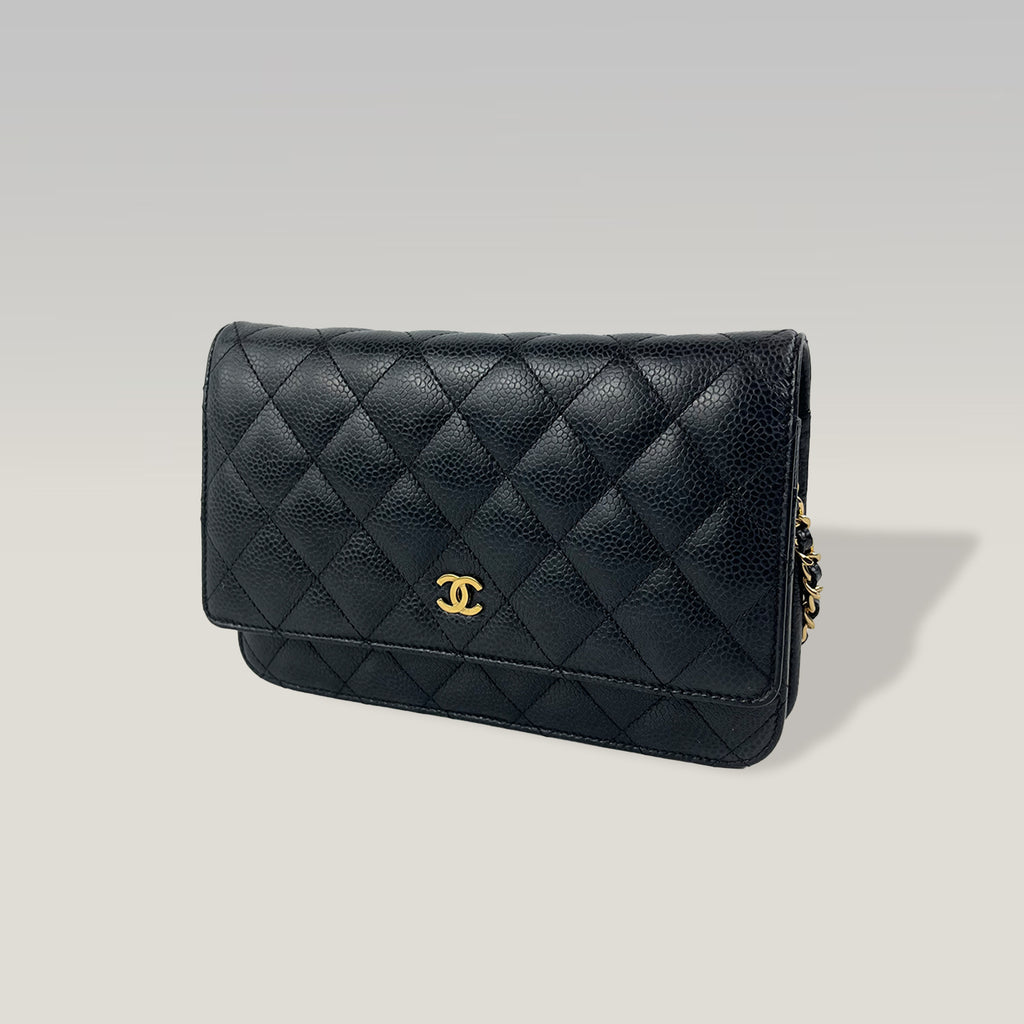 CHANEL WOC Wallet on Chain in Pelle Caviar Nera con Logo CC Oro