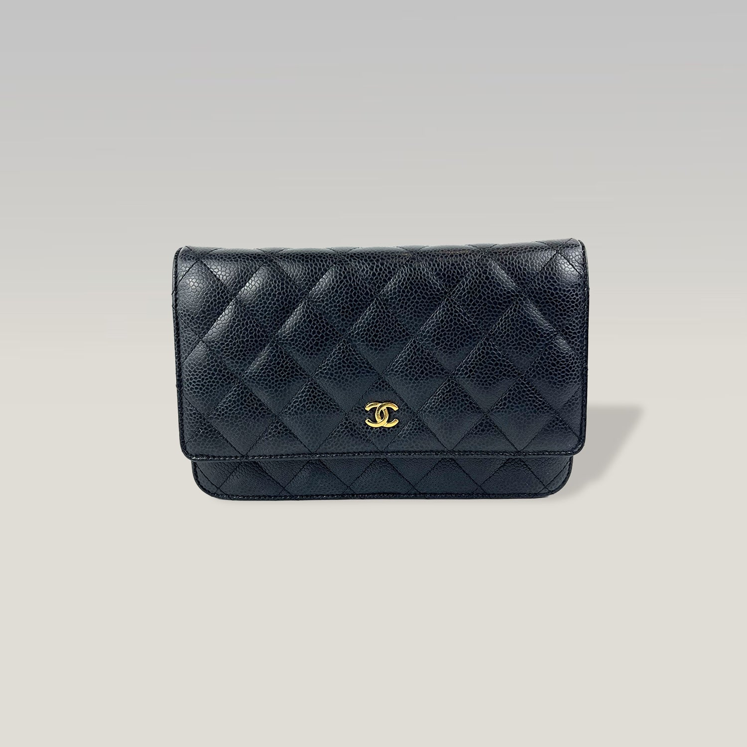 CHANEL WOC Wallet on Chain in Pelle Caviar Nera con Logo CC Oro