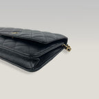 CHANEL WOC Wallet on Chain in Pelle Caviar Nera con Logo CC Oro