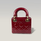 Dior Lady Dior Mini 3 Riquadri in Vernice Rossa con Impunture Cannage e Hardware Dorato